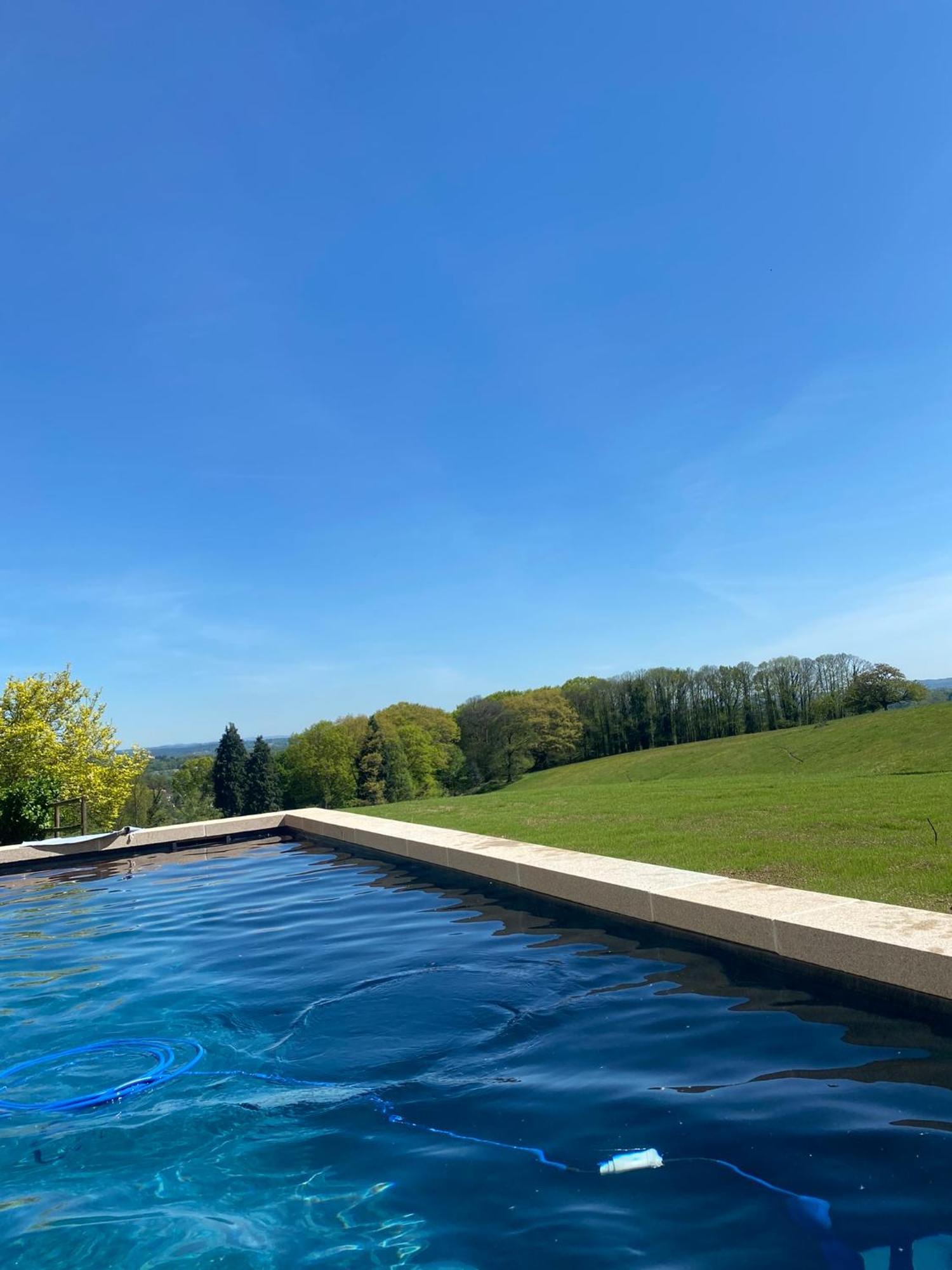 Domaine De Montmery Sa Piscine Son Jardin Ses Espaces Ambazac Exterior photo